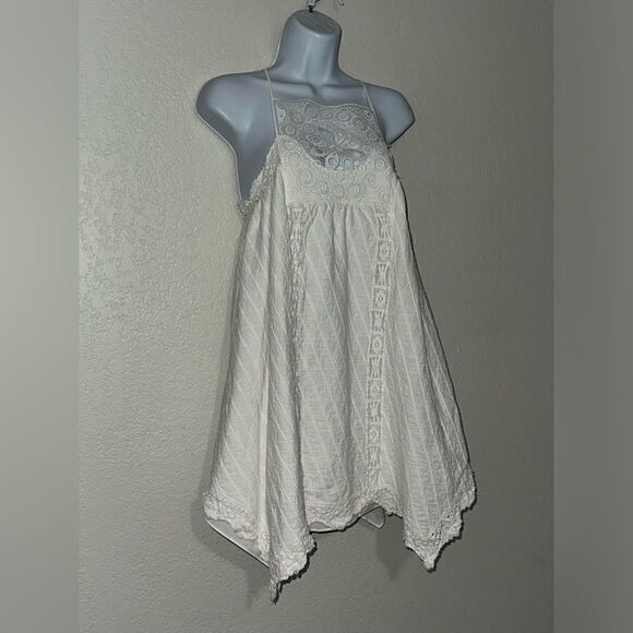 Saylor Lacey Eyelet Mini Tank Dress size Small - Picture 3 of 8